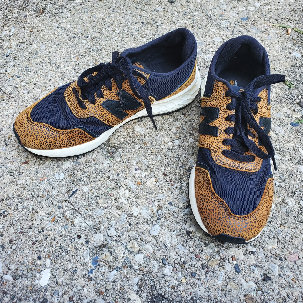 New Balance Men's Black and Brown Sneakers